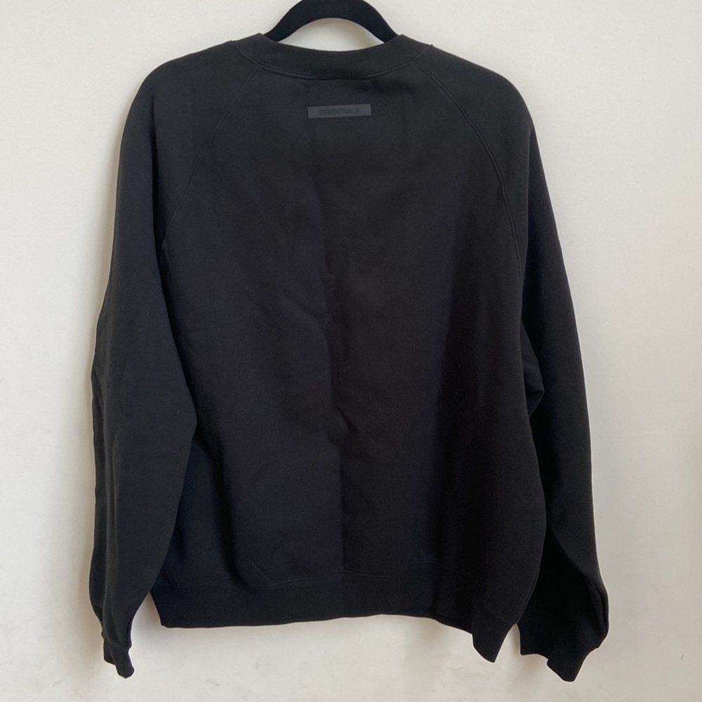 Essentials sweater 🔥🔥🔥🔥 - Picture 3 of 4